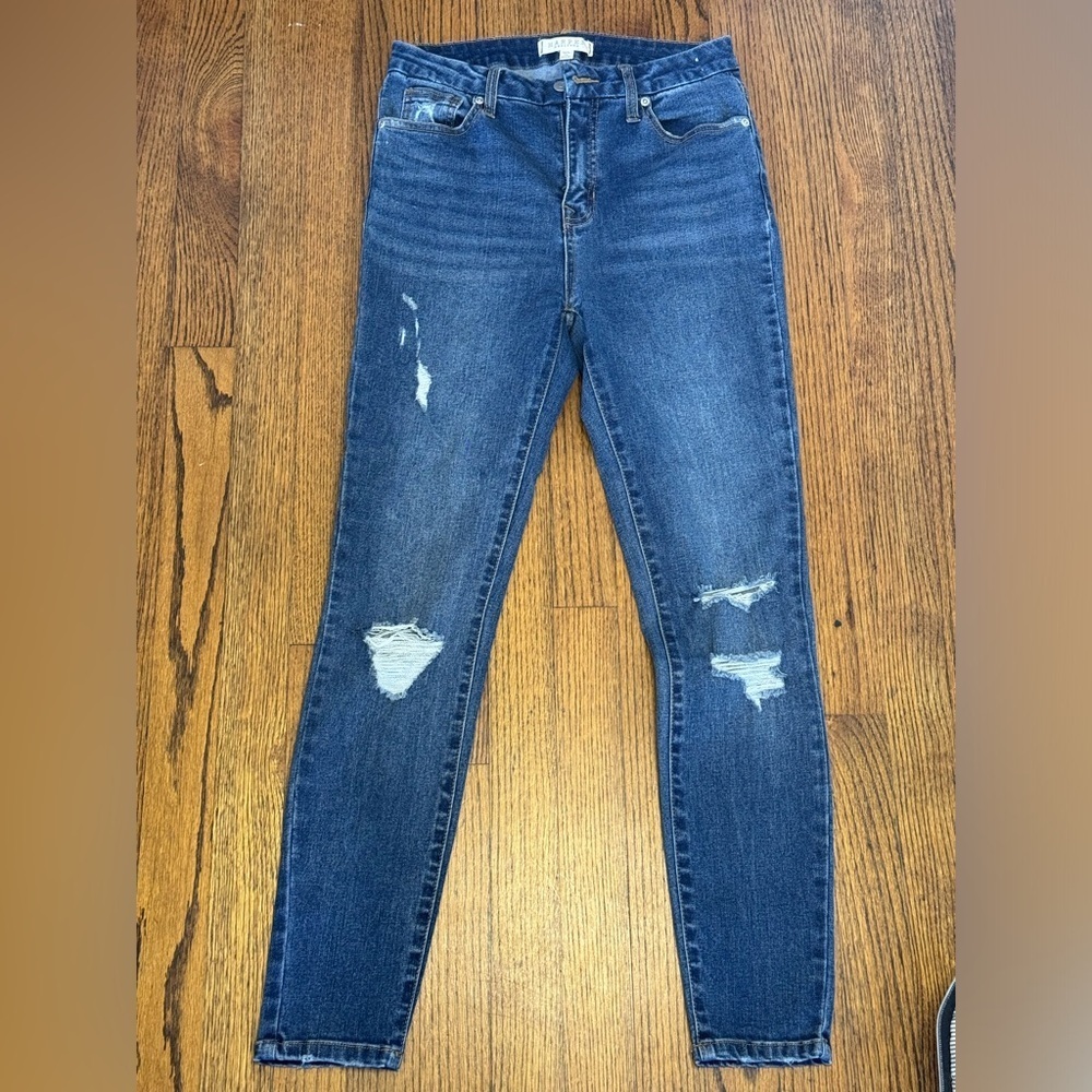 Harper High Rise Distressed Skinny Jeans Size 27 💙